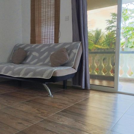 Dovass Self Catering Apartments Takamaka Kültér fotó